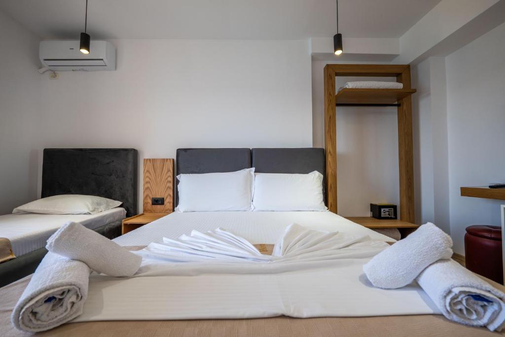 Vlora Hotel, Sarandë | Triple Room with Sea View