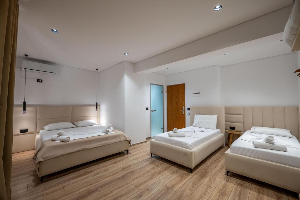 Hotel Vola, Sarande | Economy Quadruple Room