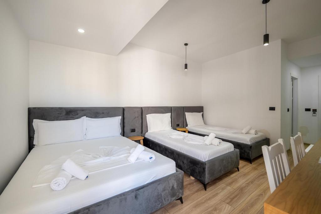 Hotel Vola, Sarande | Standard Quadruple Room with Side Sea View
